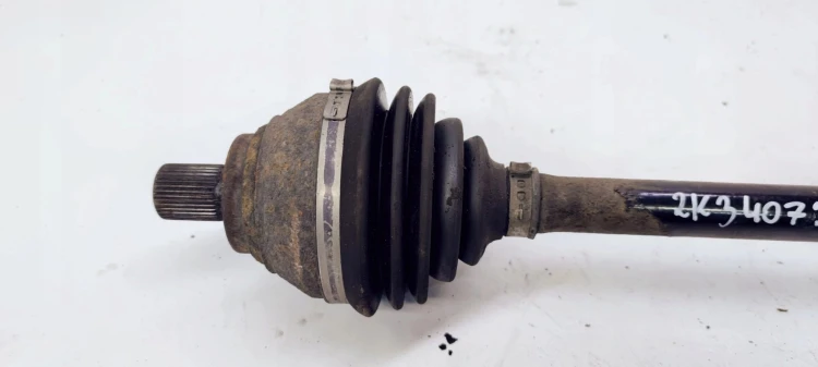 PÓŁOŚ LEWY PRZÓD AUDI A3 1.8 TFSI DSG 2K3407271B
