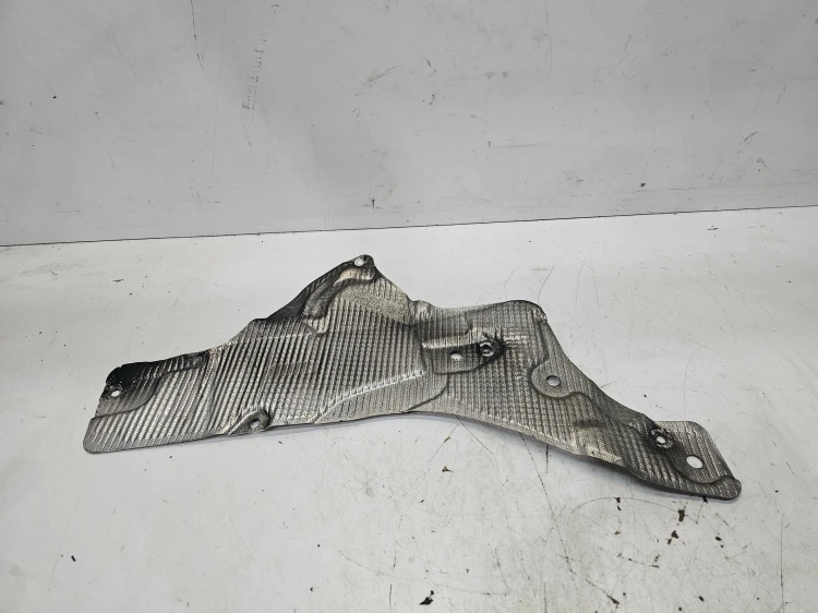 OSŁONA TERMICZNA PODŁUŻNICY PRAWA AUDI A4 B9 8W0804162A