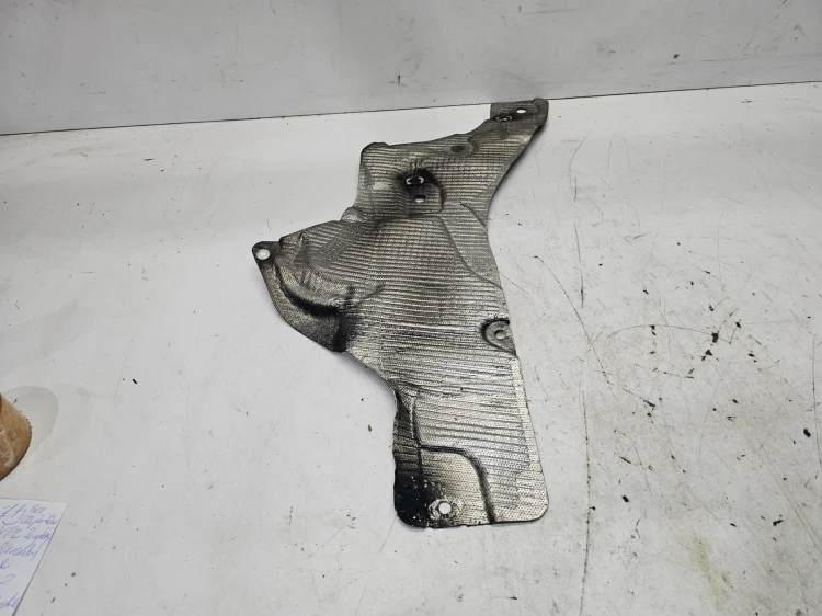 OSŁONA TERMICZNA PODŁUŻNICY PRAWA AUDI A4 B9 8W0804162A