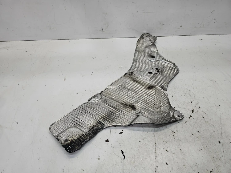 OSŁONA TERMICZNA PODŁUŻNICY PRAWA AUDI A4 B9 8W0804162A