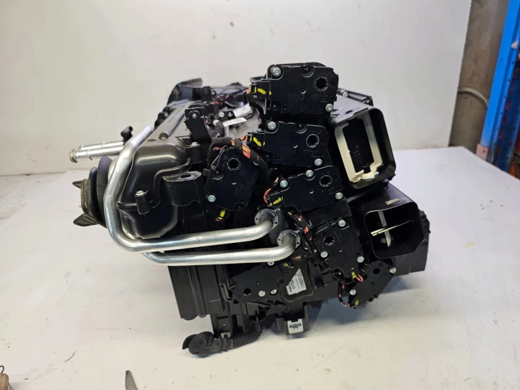 NAGRZEWNICA KOMPLETNA AUDI A6 C8 A7 4K 4K1820005R