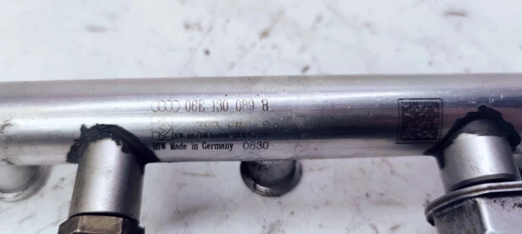 LISTWA WTRYSKOWA AUDI A4 A6 C6 3.2 FSI 06E13089B