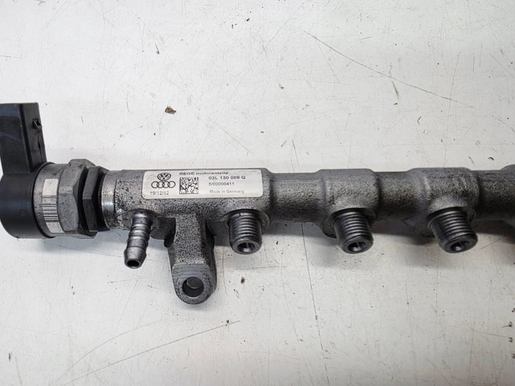 LISTWA WTRYSKOWA AUDI VOLKSWAGEN SEAT 2.0 TDI CR 03L130089Q 057130764AB