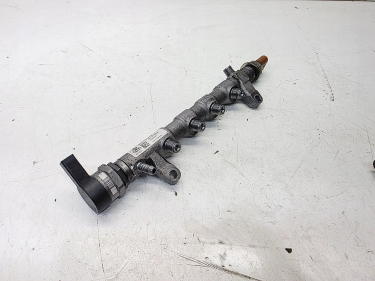 LISTWA WTRYSKOWA AUDI VOLKSWAGEN SEAT 2.0 TDI CR 03L130089Q 057130764AB