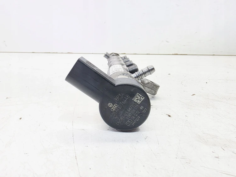 LISTWA WTRYSKOWA AUDI VOLKSWAGEN SEAT 2.0 TDI CR 03L130089Q 057130764AB