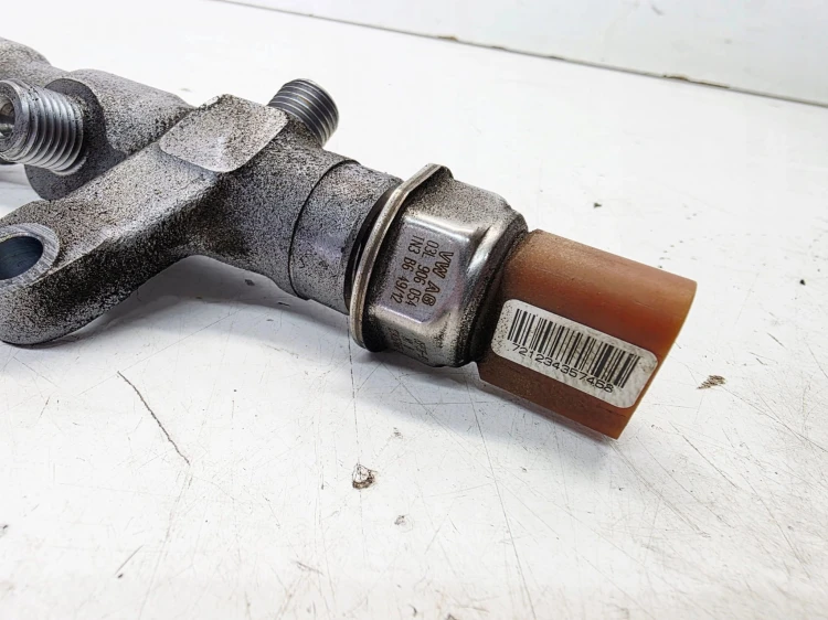 LISTWA WTRYSKOWA AUDI VOLKSWAGEN SEAT 2.0 TDI CR 03L130089Q 057130764AB