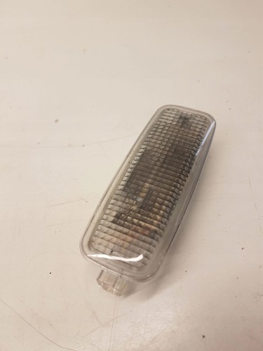 LAMPKA OŚWIETLENIE KABINY AUDI A3 A4 A5 4D0947105A
