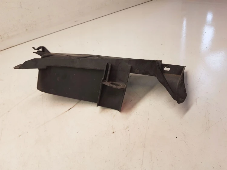 RYNNA PODSZYBIE AUDI A3 8P LIFT 8P1819979A