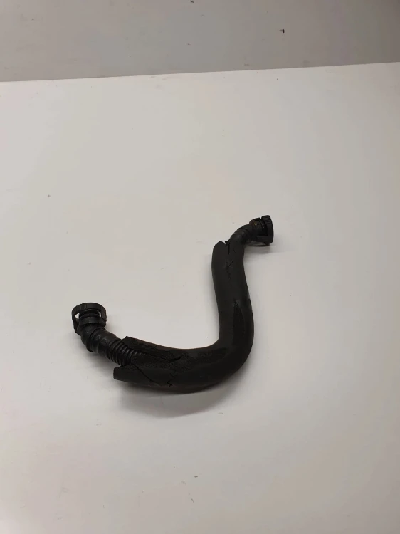 RURA WĄŻ POWIETRZA AUDI VW 1,,8 TFSI 06H103221J