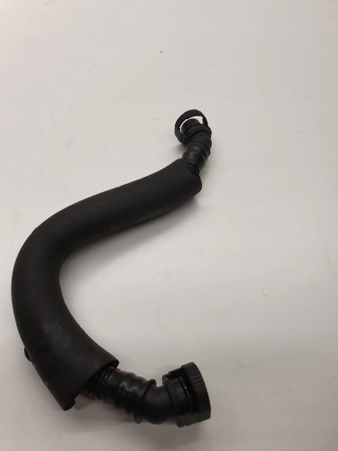 RURA WĄŻ POWIETRZA AUDI VW 1,,8 TFSI 06H103221J