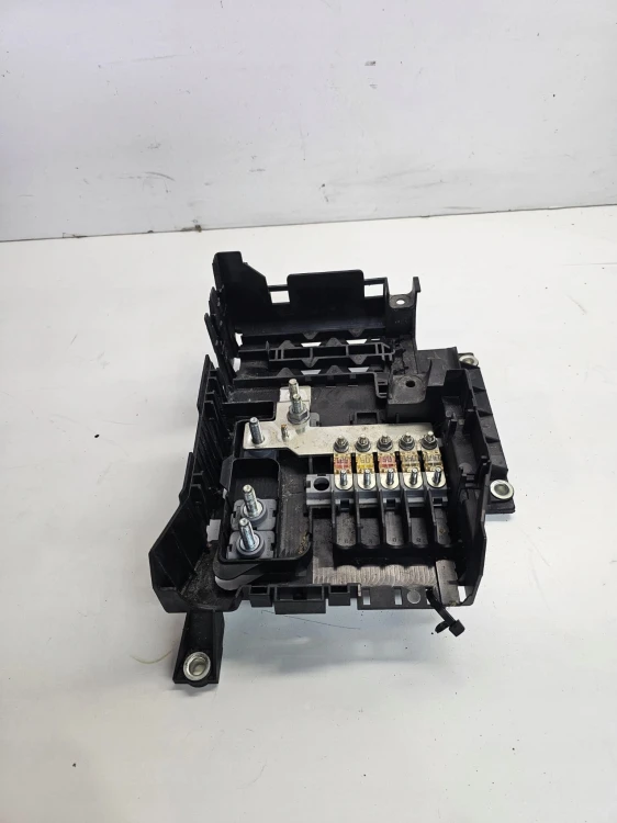 SKRZYNKA BEZPIECZNIKÓW AUDI Q7 4L 7L0937548C