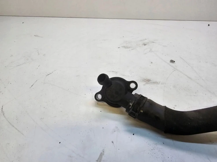 WĄŻ RURA RURKA WODY AUDI A4 A5 2.0 TDI 04L122157BE