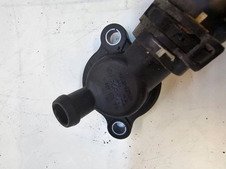 WĄŻ RURA RURKA WODY AUDI A4 A5 2.0 TDI 04L122157BE