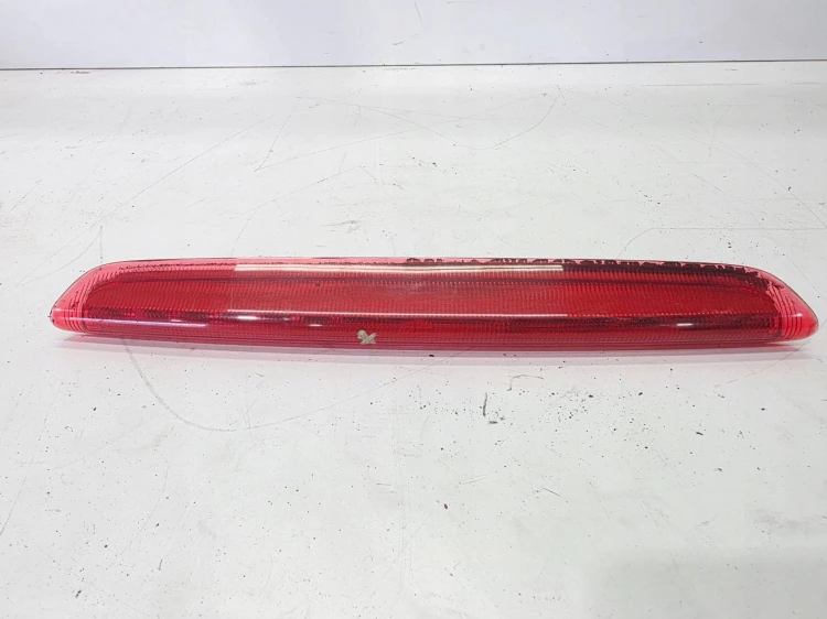 ŚWIATŁO STOP STOPU TRZECIE AUDI A3 8P LIFT 5-D 8P4945097C 2/25