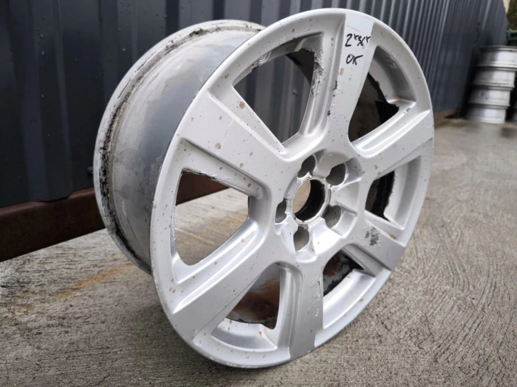 FELGA ALUMINIOWA AUDI VW SEAT SKODA 8.0J R17 ET38 8R0601025 Z*36* OK