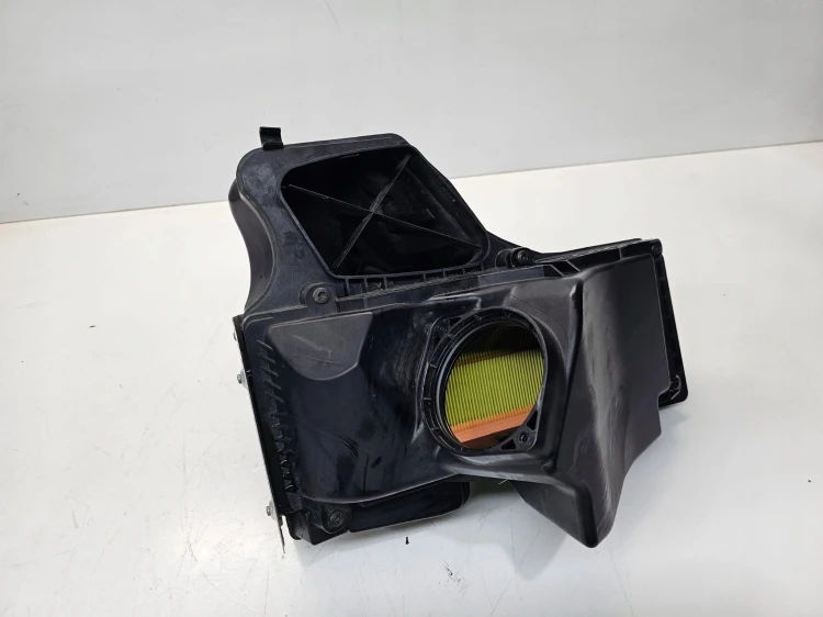 OBUDOWA FILTRA POWIETRZA AUDI A4 A5 Q5 8R0133835E