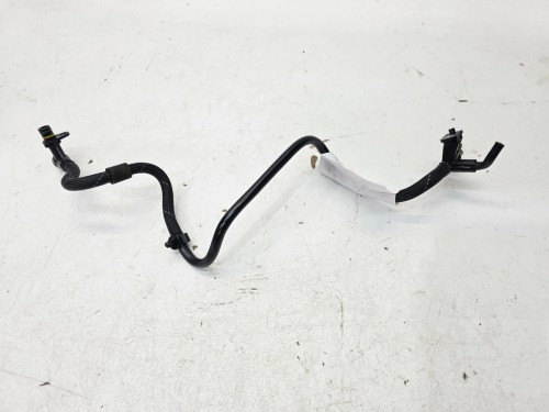 PRZEWÓD PODCIŚNIENIA AUDI A4 B9 A5 8W 04L129456D 1/26