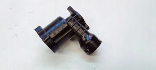 OBUDOWA TERMOSTATU AUDI A4 B9 A5 2.0 TDI 04L121111H