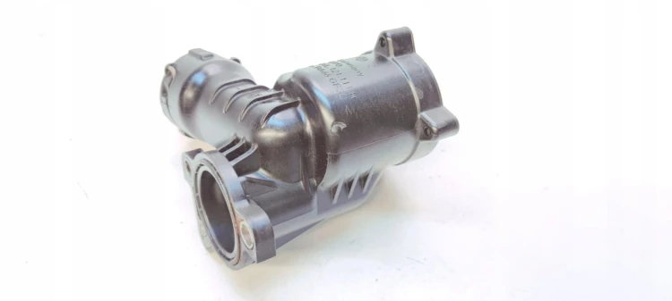 OBUDOWA TERMOSTATU AUDI A4 B9 A5 2.0 TDI 04L121111H
