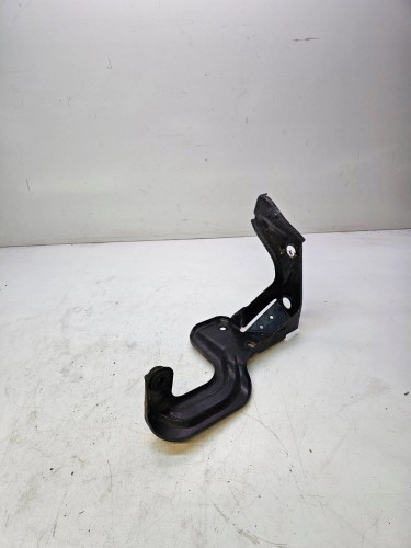 MOCOWANIE INTERCOOLERA PRAWE AUDI A6 C6 4F0145814G
