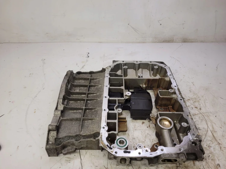 MISKA OLEJOWA PÓŁBLOK AUDI A6 C6 3.2AUK 06E103603Q