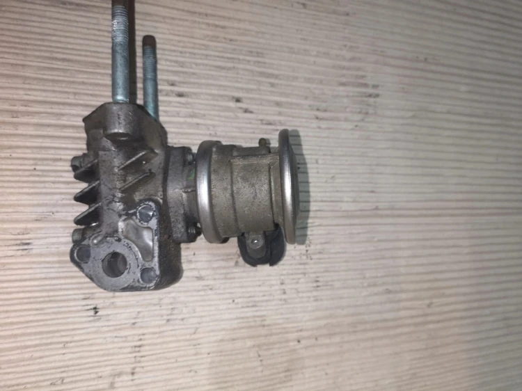ZAWÓR EGR AUDI VW SEAT 1.6 1.8 06A131085E