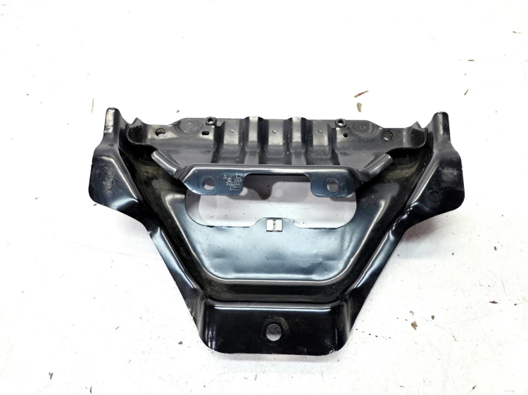 WSPORNIK MOCOWANIE BELKA TYLNA ZABEZPIECZAJĄCA AUDI Q4 E-TRON 1EA825921C