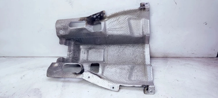 OSŁONA TERMICZNA TUNELU AUDI Q5 8R 8R0804160D
