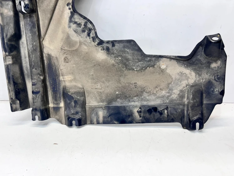 OSŁONA PODWOZIA TYŁ AUDI A4 B9 8W0825216E 3/25