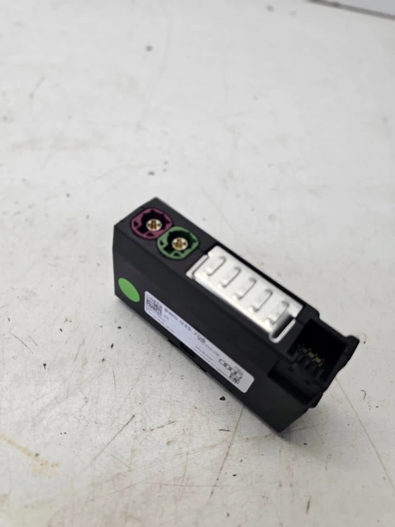GNIAZDO PORT USB C AUX ŁADOWARKI AUDI A4 B9 LIFT A5 8W 8W0035708