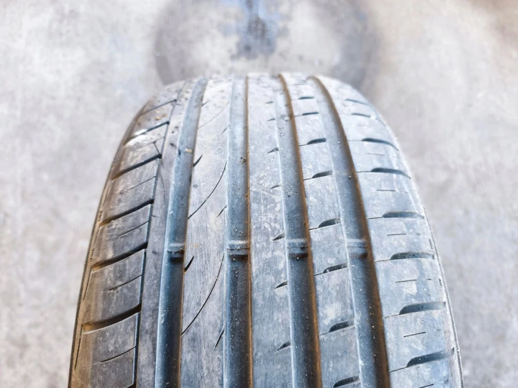 OPONA LATO APTANY SPORT MACRO RA301 225/50R17 98W XL 29/20 6MM