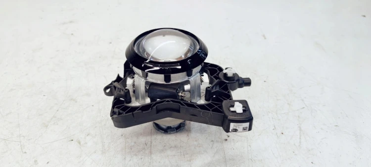SOCZEWKA REFLEKTORA BI XENON PRAWA AUDI A3 8P 16686205 EU
