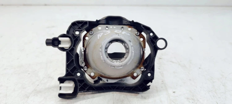 SOCZEWKA REFLEKTORA BI XENON PRAWA AUDI A3 8P 16686205 EU