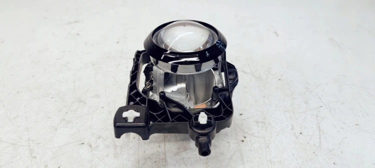 SOCZEWKA REFLEKTORA BI XENON PRAWA AUDI A3 8P 16686205 EU