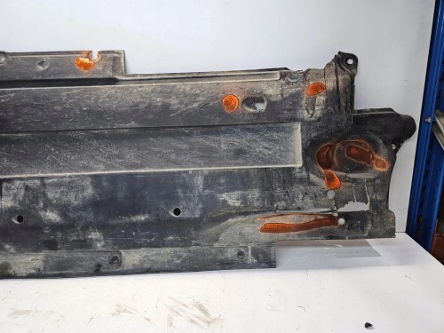 OSŁONA PODWOZIA LEWA AUDI A6 C6 4F0825207C