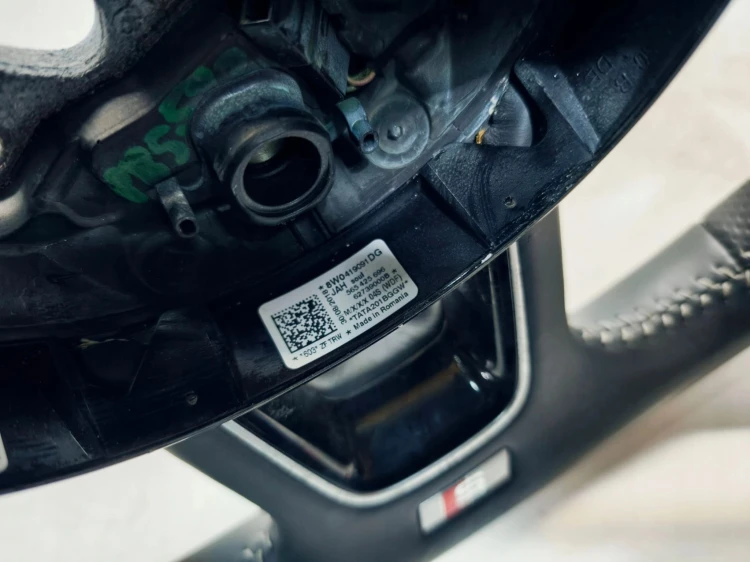 KIEROWNICA SKÓRA PIKOWANA S LINE ŚCIĘTA AUDI A4 B9 A5 8W 8W0419091DG JAH