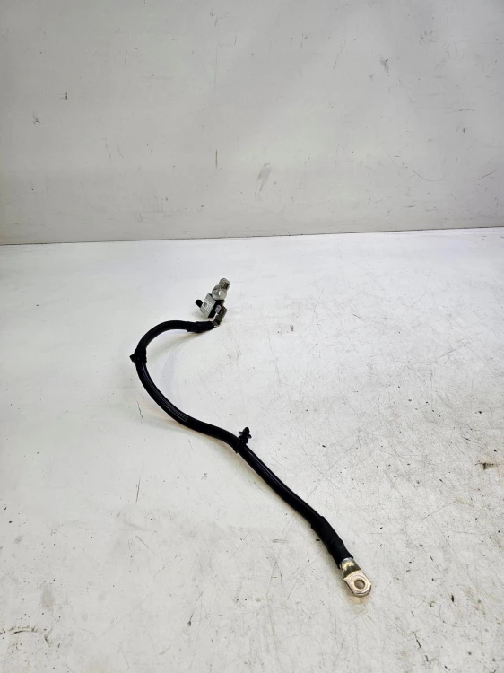 KLEMA MINUSOWA AUDI A4 B9 A5 8W 8W0915181A