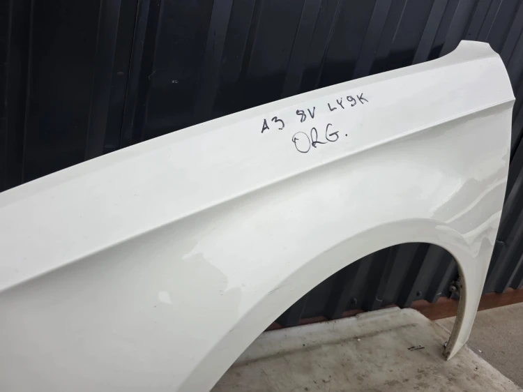 BŁOTNIK LEWY PRZÓD AUDI A3 8V LY9K 3-DRZWI SPORTBACK 2011-2018 ORYGINAŁ !