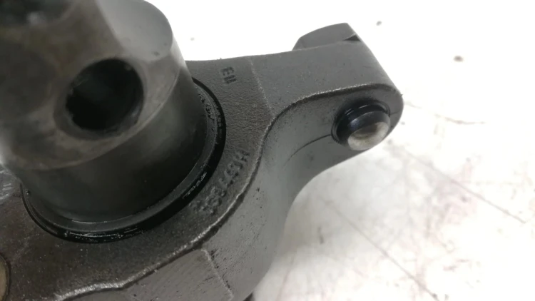WAŁEK POPYCHACZ WTRYSKÓW AUDI VW SEAT TDI 038443H