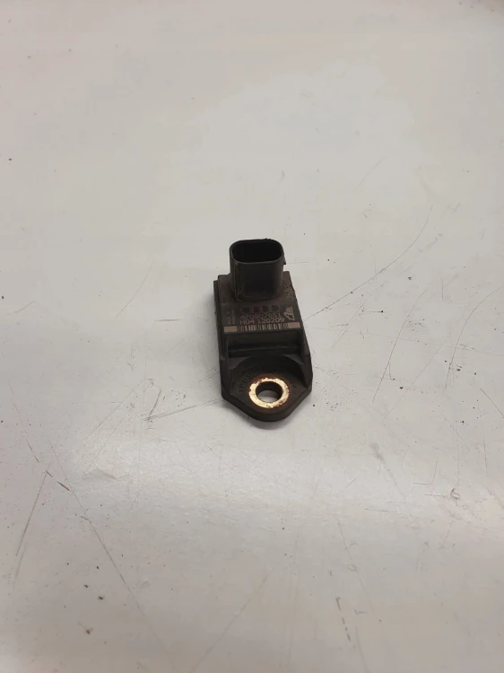 CZUJNIK PRZYSPIESZENIA AUDI A4 A5 A6 4F0907651