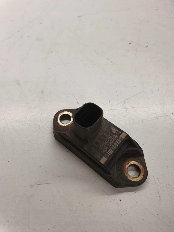 CZUJNIK PRZYSPIESZENIA AUDI A4 A5 A6 4F0907651