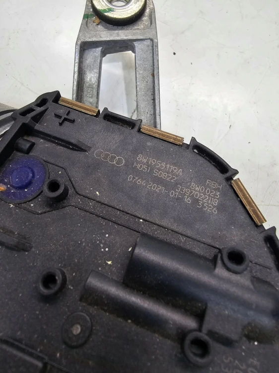 MECHANIZM SILNICZEK WYCIERACZEK PRZÓD AUDI A4 B9 LIFT 8W1955119A