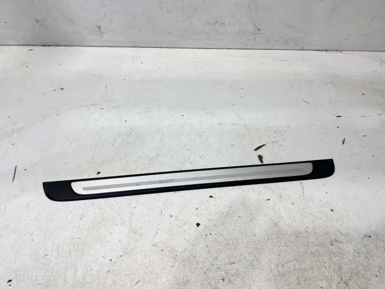 LISTWA PROGOWA LEWA AUDI A3 8V4 8V4853491A 1/26