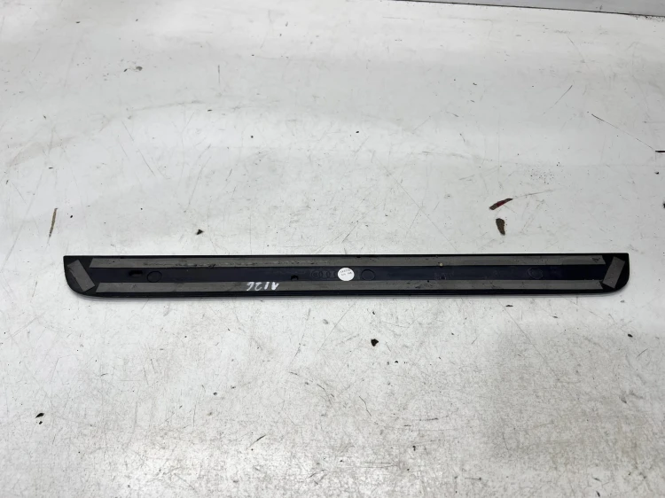 LISTWA PROGOWA LEWA AUDI A3 8V4 8V4853491A 1/26