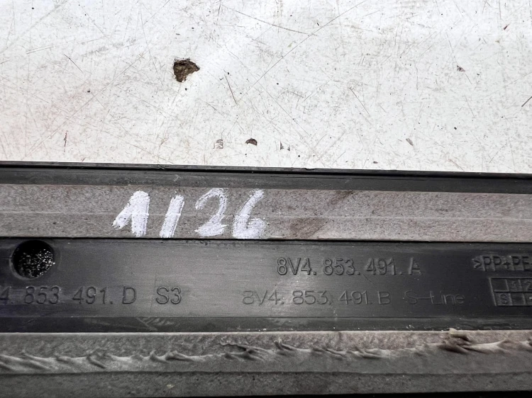 LISTWA PROGOWA LEWA AUDI A3 8V4 8V4853491A 1/26