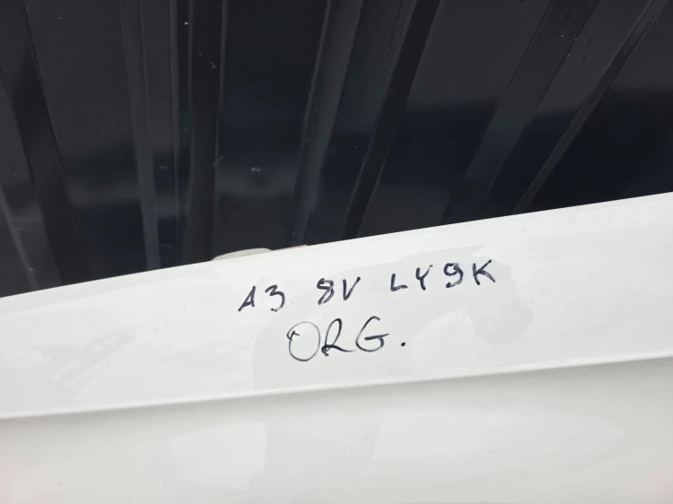 BŁOTNIK LEWY PRZÓD AUDI A3 8V LY9K 3-DRZWI SPORTBACK 2011-2018 ORYGINAŁ !