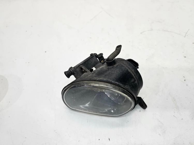 HALOGEN LAMPA PRZECIWMGIELNA PRAWY PRZÓD AUDI Q7 4L LIFT S-LINE 4L0941700E