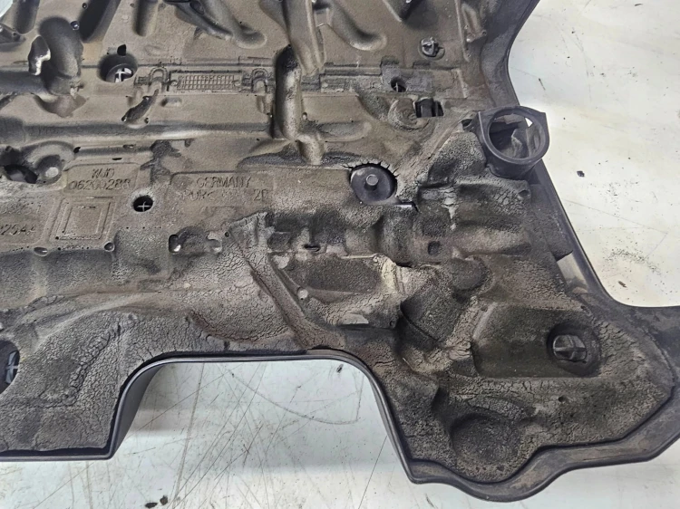 OSŁONA POKRYWA SILNIKA AUDI A3 8P Q3 VW SEAT 03L103925S
