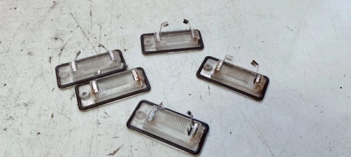 LAMPKA PODŚWIETLENIE TABLICY LEWA AUDI A3 8P A4 B6 B7 A6 C6 Q7 8E0807430A