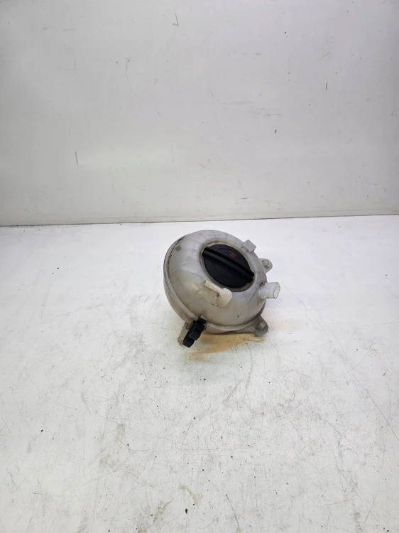 ZBIORNIK WYRÓWNAWCZY AUDI A3 8V VW SEAT 5Q0121407F